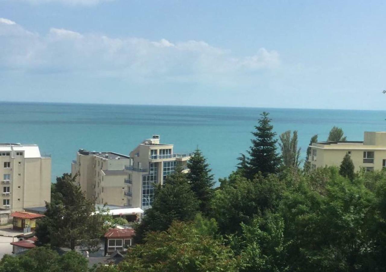 62a Doctor Luben Lazarov Street * Varna