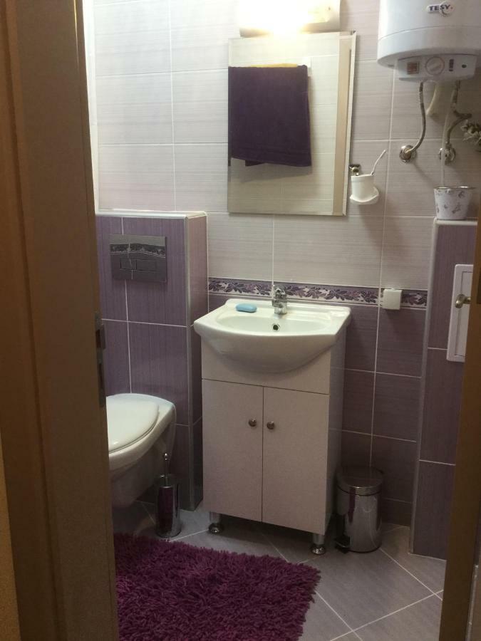 Apartment 62a Doctor Luben Lazarov Street *